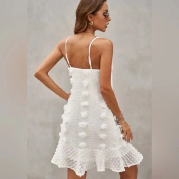 Boutique Boho White Jacquard Ruffle Mini Dress Size Small - Picture 2 of 6